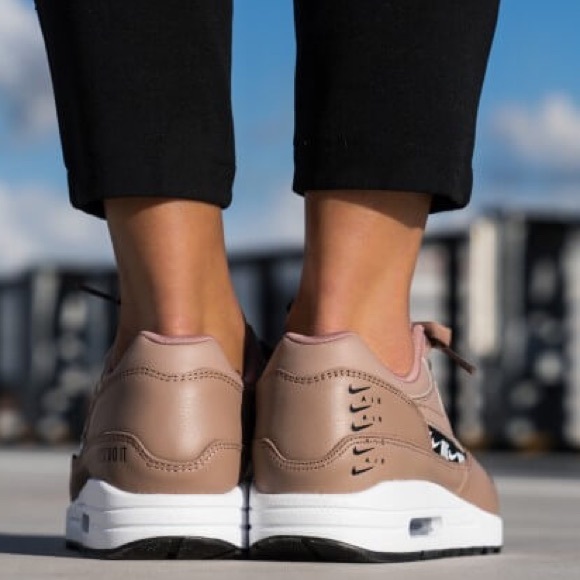 🌸 NIKE AIR MAX 1 Sneakers Shoes New - Picture 3 of 13